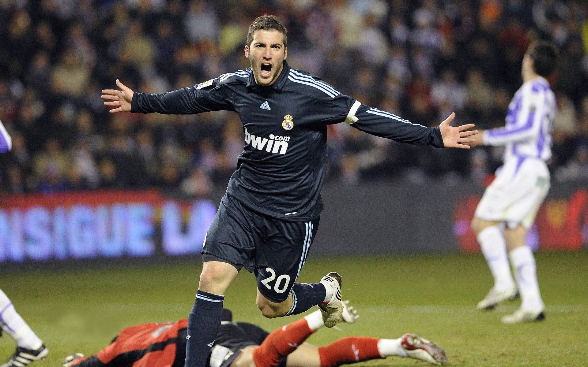 俱乐部社群平台推出球迷创作内容激励计划,各俱乐部球迷的昵称